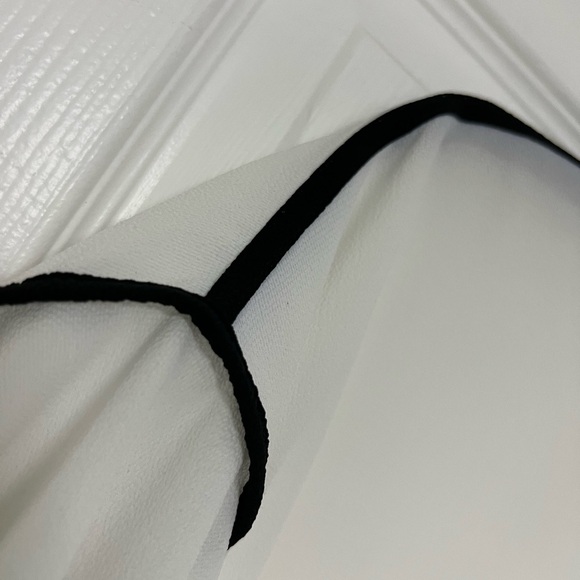 Isle White Ruffle Sleeve Blouse - Picture 4 of 11